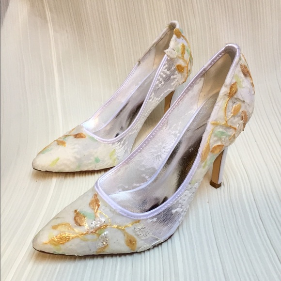 NEW ‘A Touch of Gold’ Hand Embellished Formal Heel - Picture 3 of 7